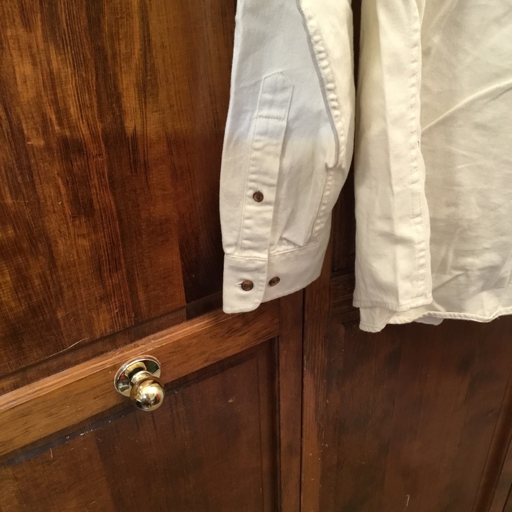 Croft & Barrow heavy weave button down shirt, size M, NWOT, button cuffs, - Picture 4 of 4